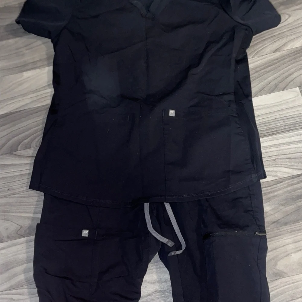 Scrub Set Fabletics - Picture 4 of 4